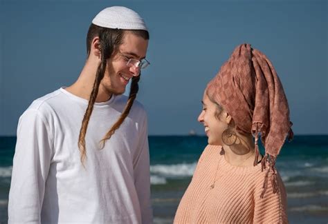 orthodox jewish rules on dating
